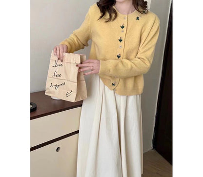 Plain Floral Neck Crew Cardigan