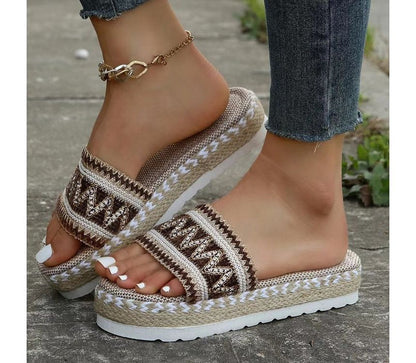 Platform Patterned Sandals Slide