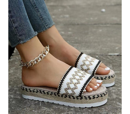 Platform Patterned Sandals Slide