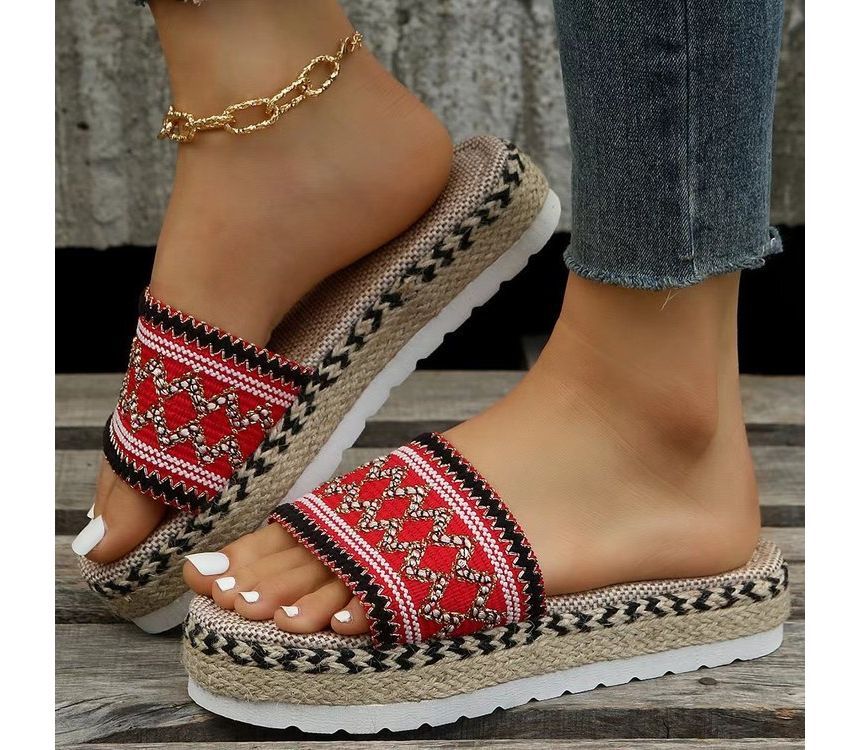 Platform Patterned Sandals Slide