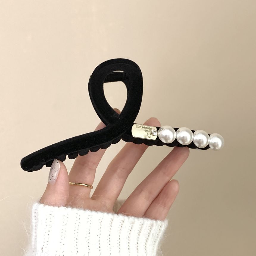 Faux Pearl Flocking Hair Clamp (Various Designs)