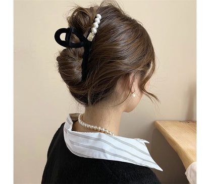 Faux Pearl Flocking Hair Clamp (Various Designs)