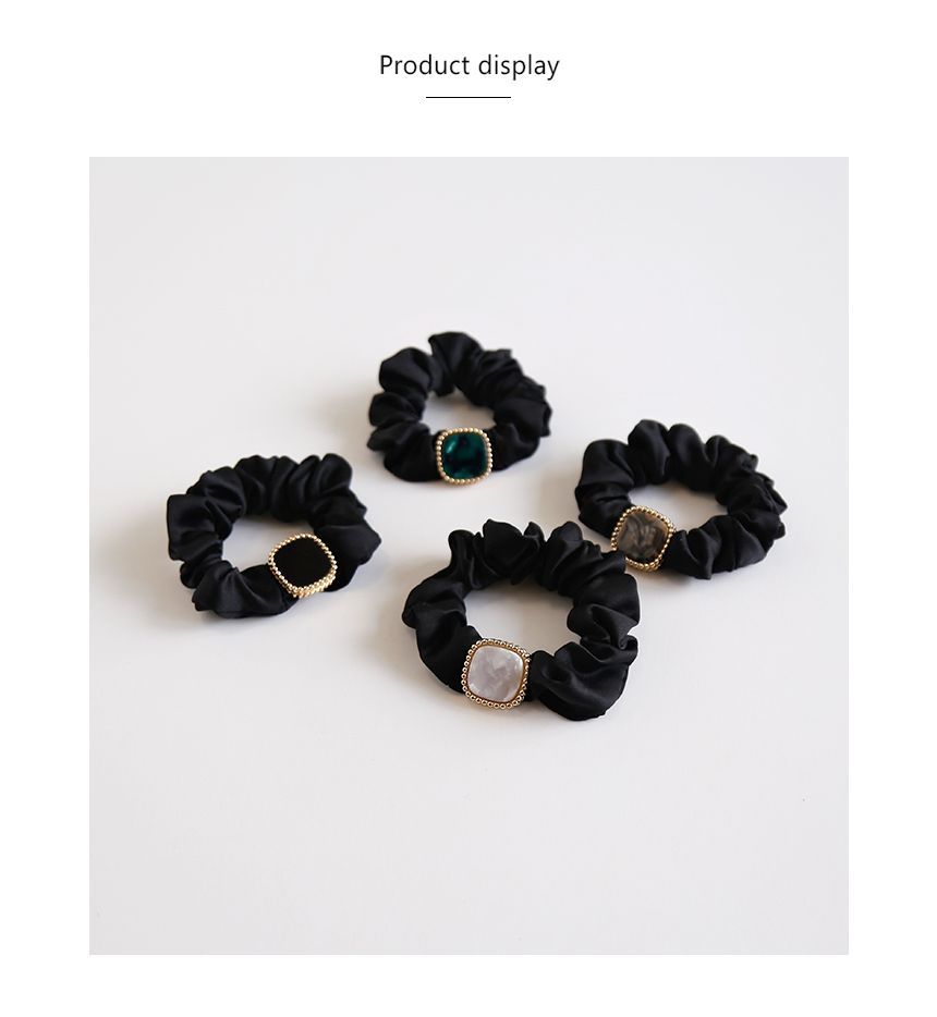 Button Hair Tie