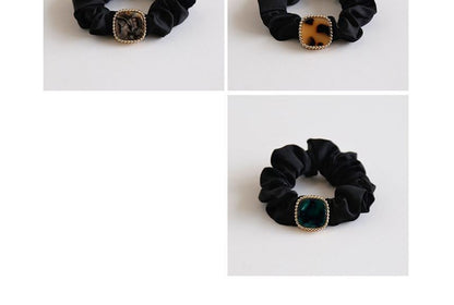 Button Hair Tie