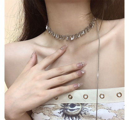 Necklace Leaf Fringed Lariat