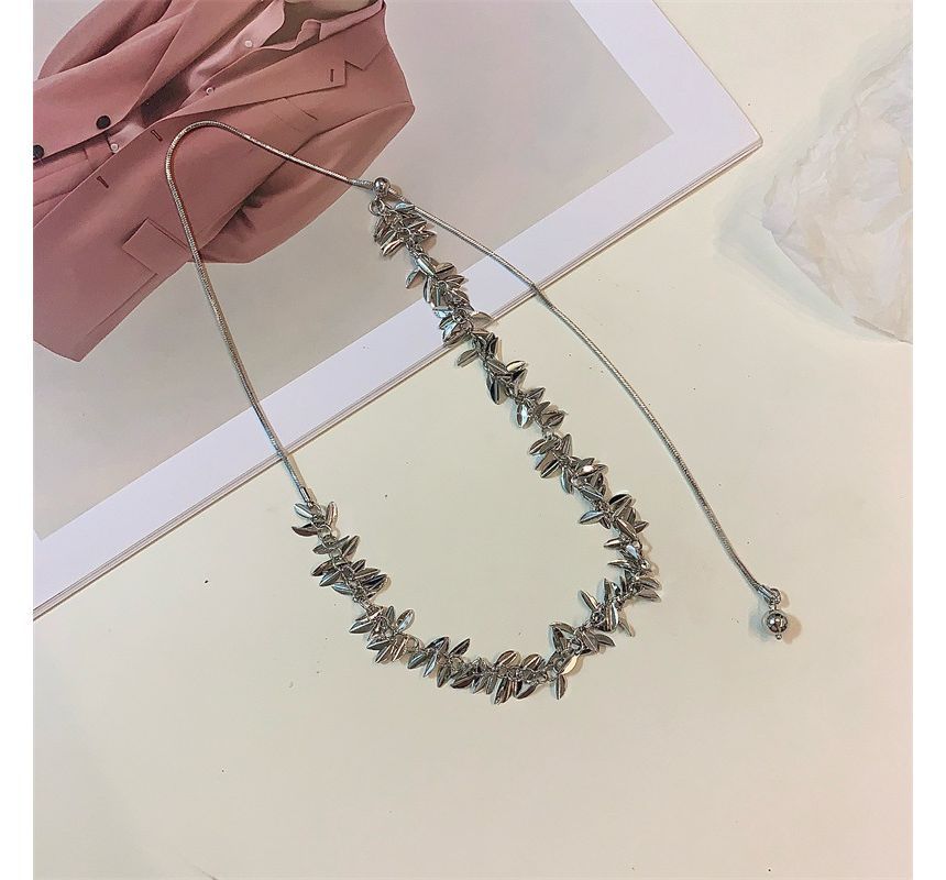 Necklace Leaf Fringed Lariat