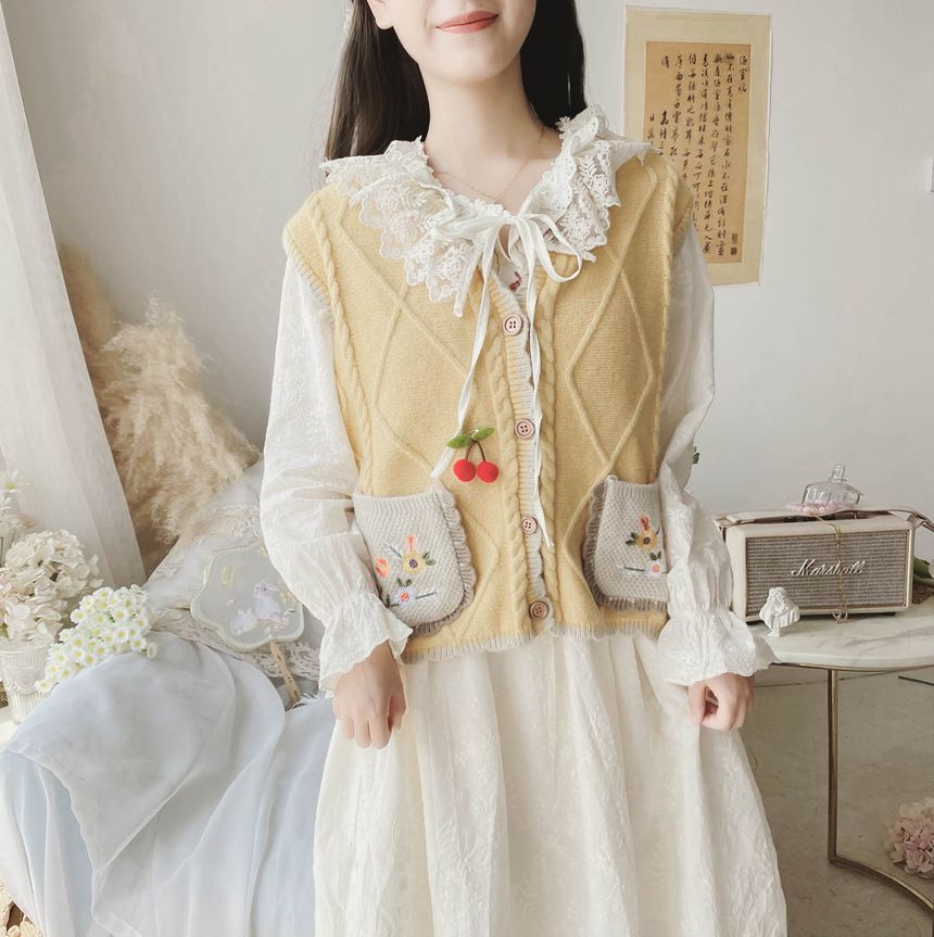 Flower Embroidered Single-Breasted Vest / Long-Sleeve Lace Trim Midi A-Line Dress