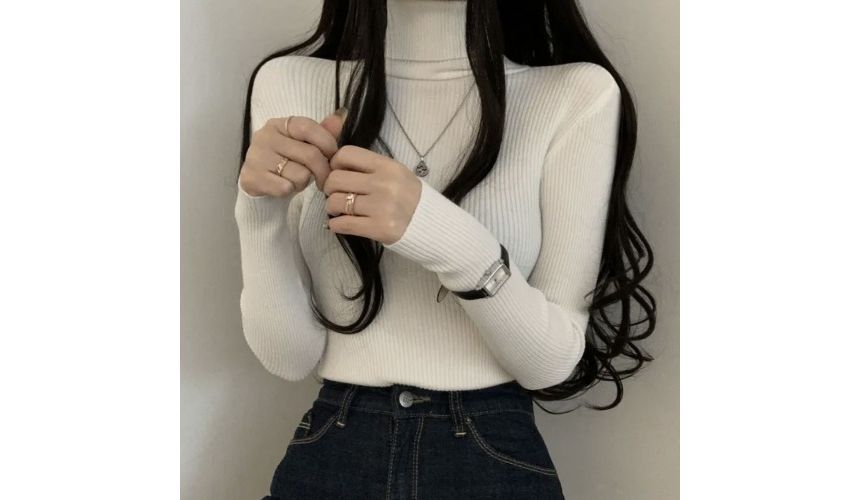 Long-Sleeve Turtleneck Plain Ribbed Knit Top