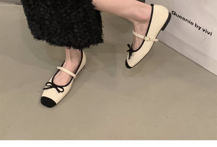 Cap Toe Bow Mary Jane Shoes