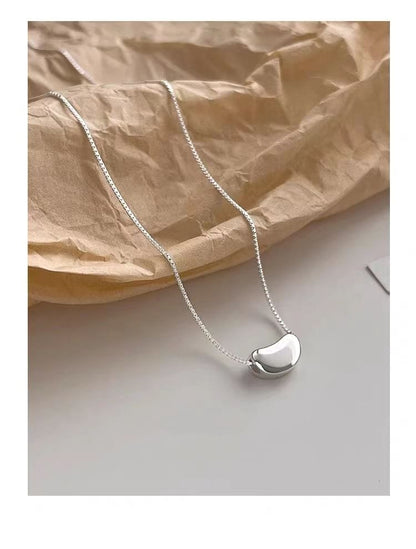 Bean Pendant Alloy Choker