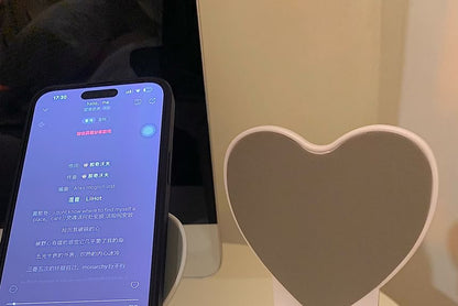 Heart Retractable Desktop Phone Stand