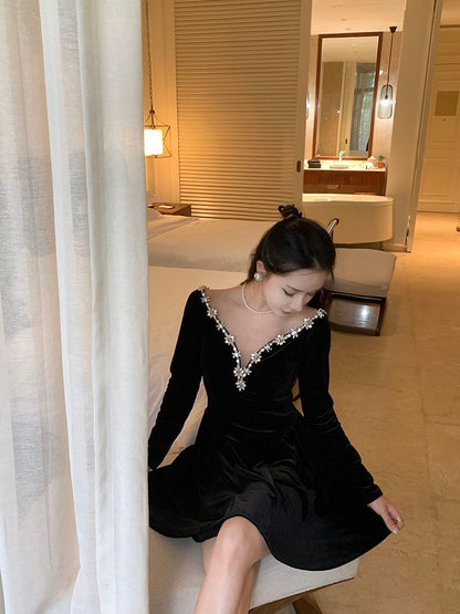 Long-Sleeve Off Shoulder Plain Rhinestone Velvet Mini A-Line Cocktail Dress