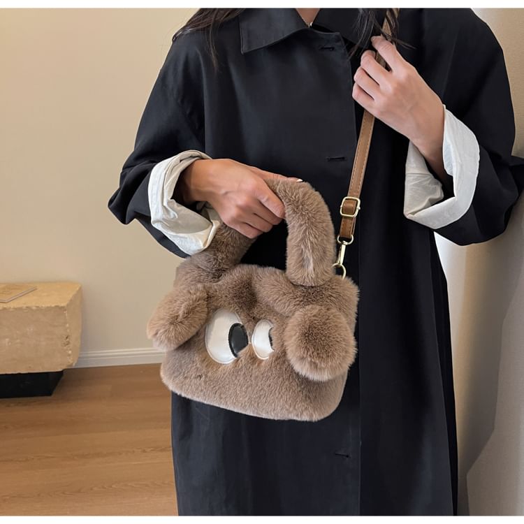 Sac à bandoulière moelleux brodé avec œil