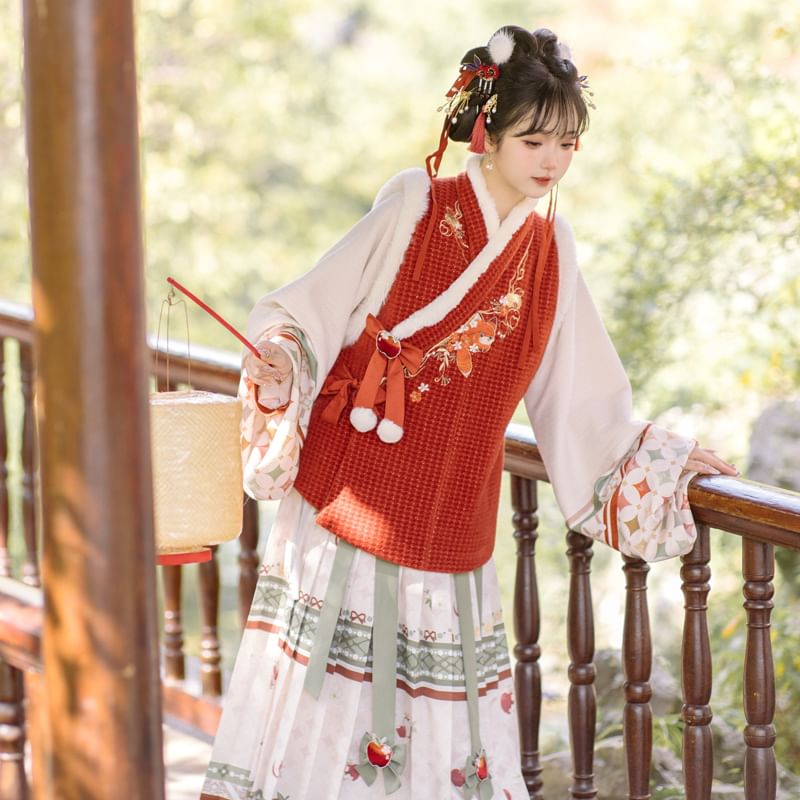 High Waist Floral Print Pleated Hanfu Skirt / Fox Embroidered Fluffy Trim Vest / Bow Braid / Tote Bag / Set