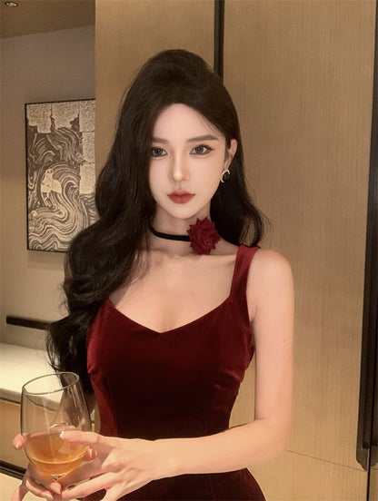 Sleeveless Plain Back Velvet V-Neck Open Mermaid Evening Gown