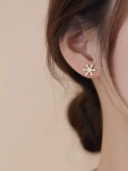 Christmas Rhinestone Asymmetrical Stud Earring