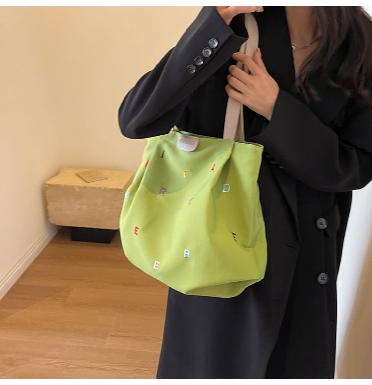 Sac fourre-tout brodé avec lettres