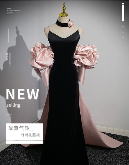 Robe de soirée fourreau à col licou et nœud dans le dos