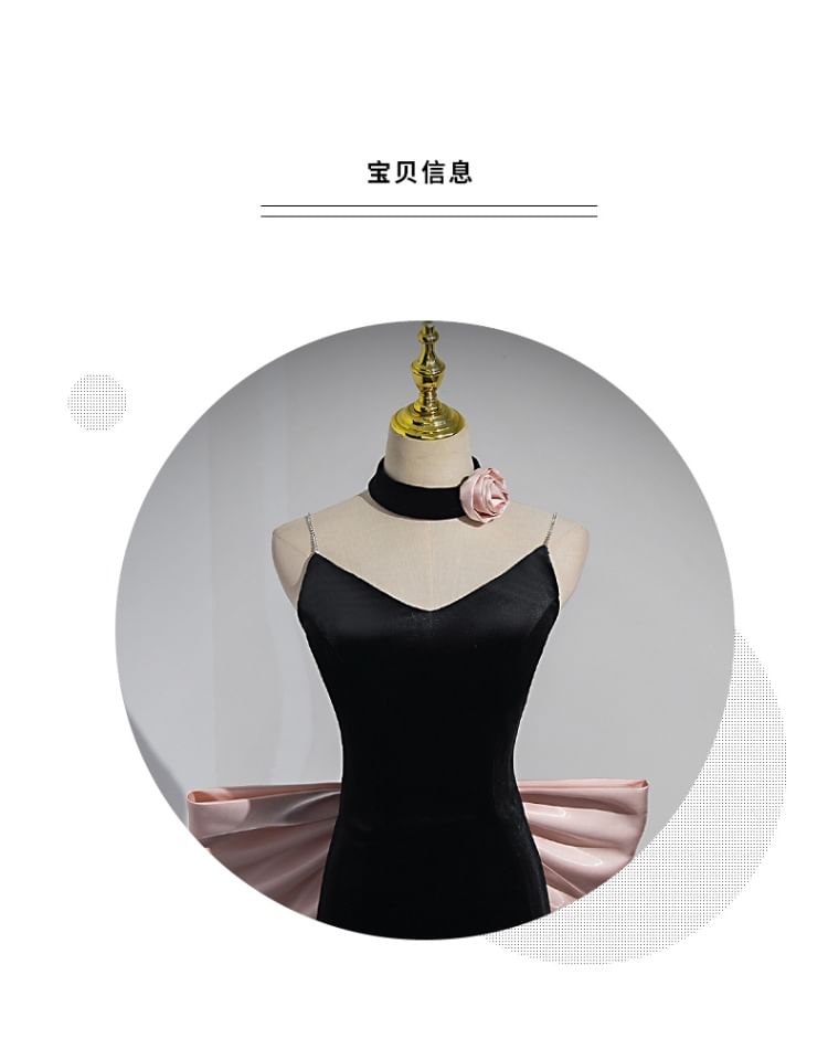 Robe de soirée fourreau à col licou et nœud dans le dos