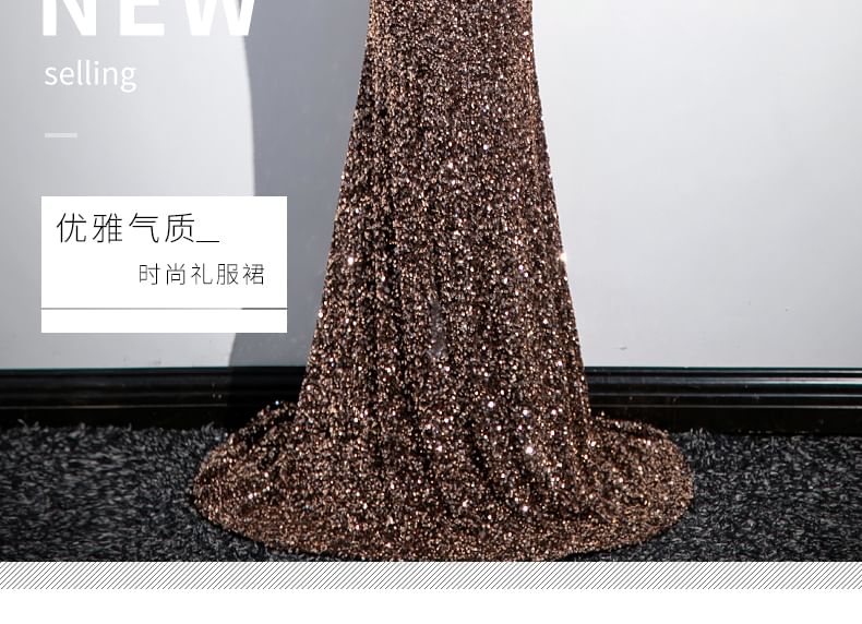 Short-Sleeve Sweetheart Neckline Sequin Trained Sheath Evening Gown