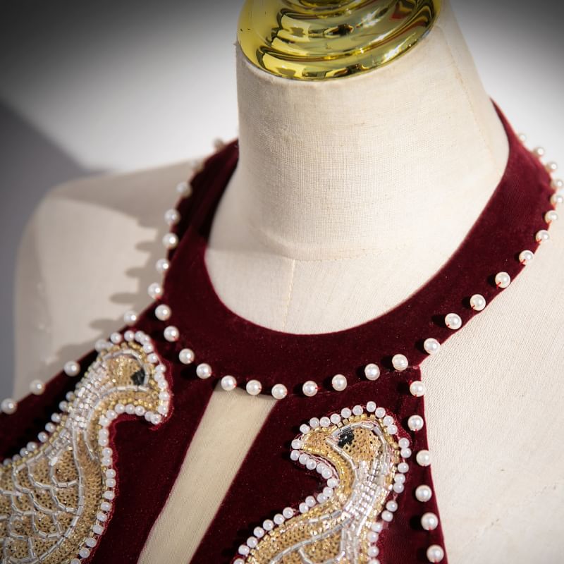 Robe de soirée trapèze en velours à col licou