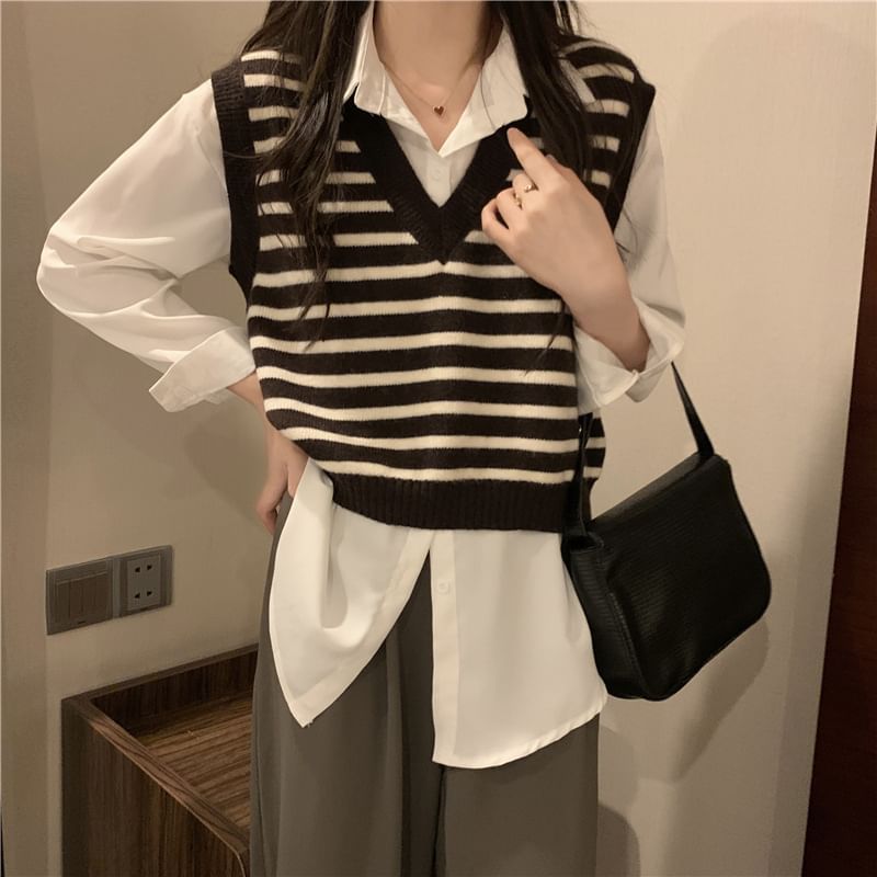 Vest Knit V-Neck Striped