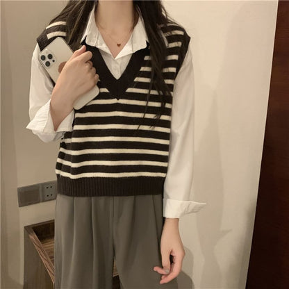 Vest Knit V-Neck Striped