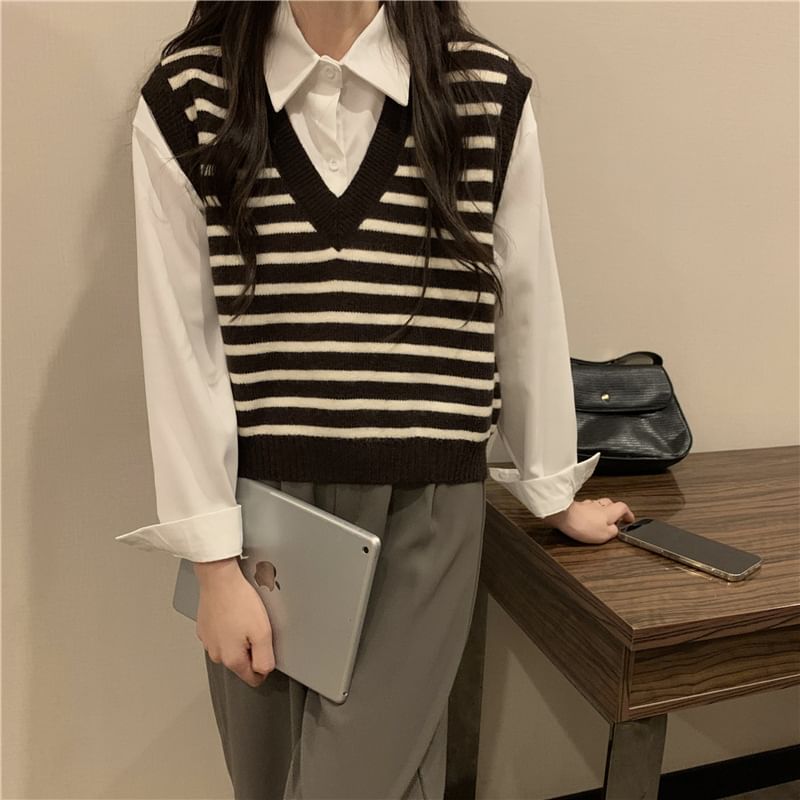 Vest Knit V-Neck Striped