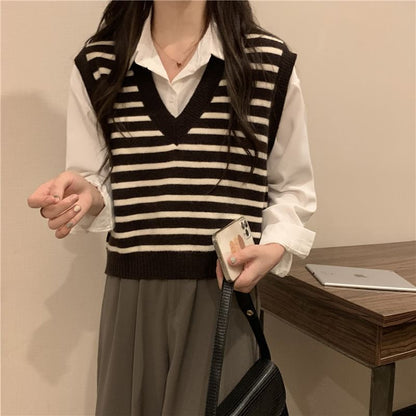 Vest Knit V-Neck Striped