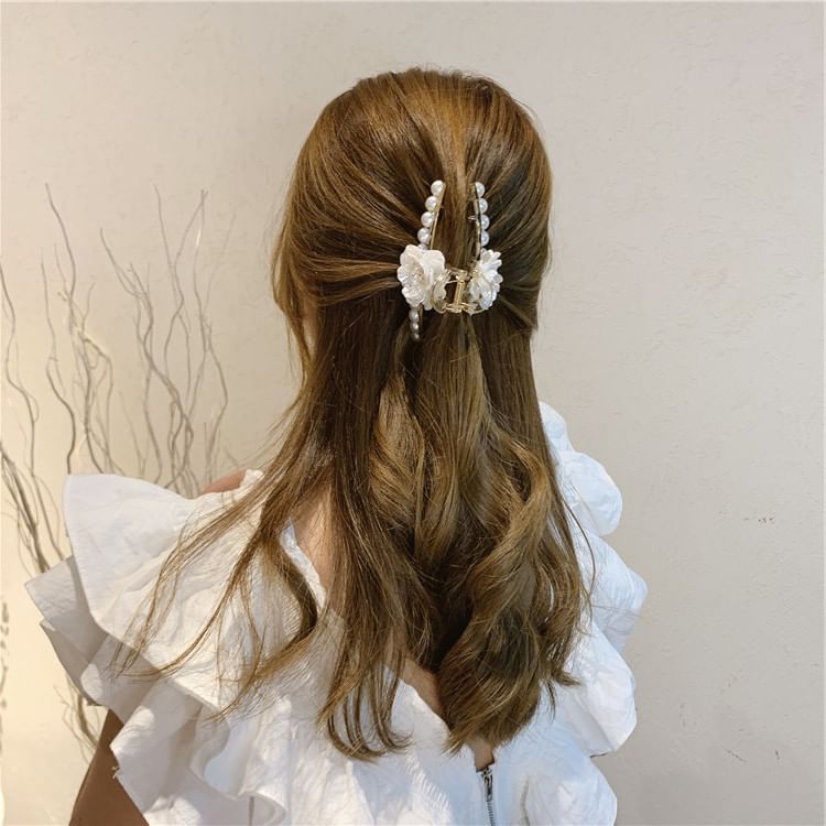 Pearl Acrylic Clamp Hair Floral Faux