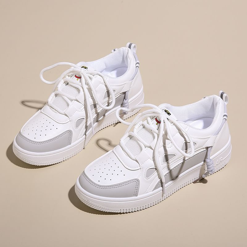 Applique Contrast Trim Lace-Up Platform Sneakers