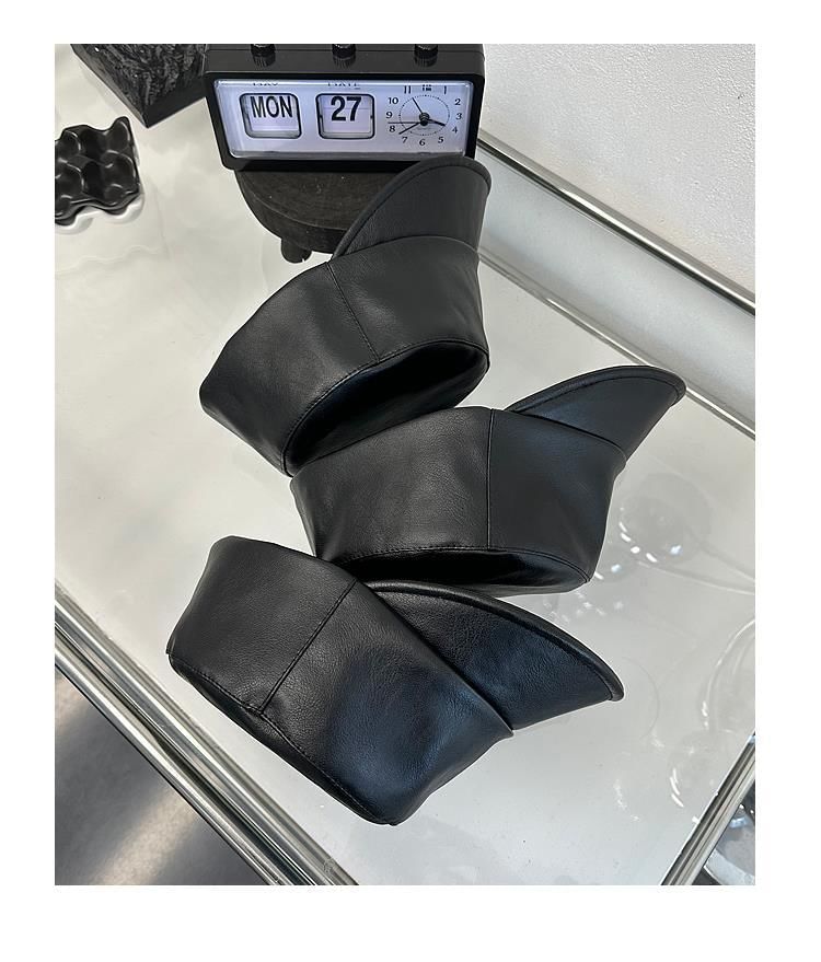 Equestrian Plain Hat