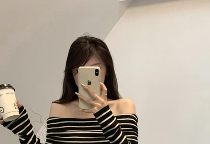 Slim-Fit Long-Sleeve Knit Striped Top