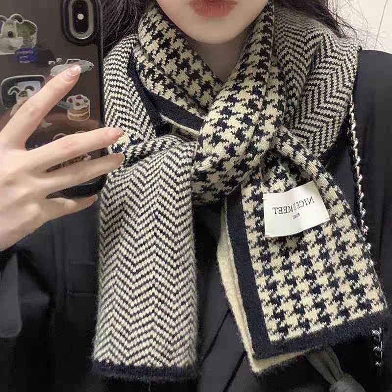 Houndstooth Knit Scarf