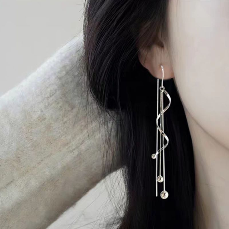 Wavy Threader Earring