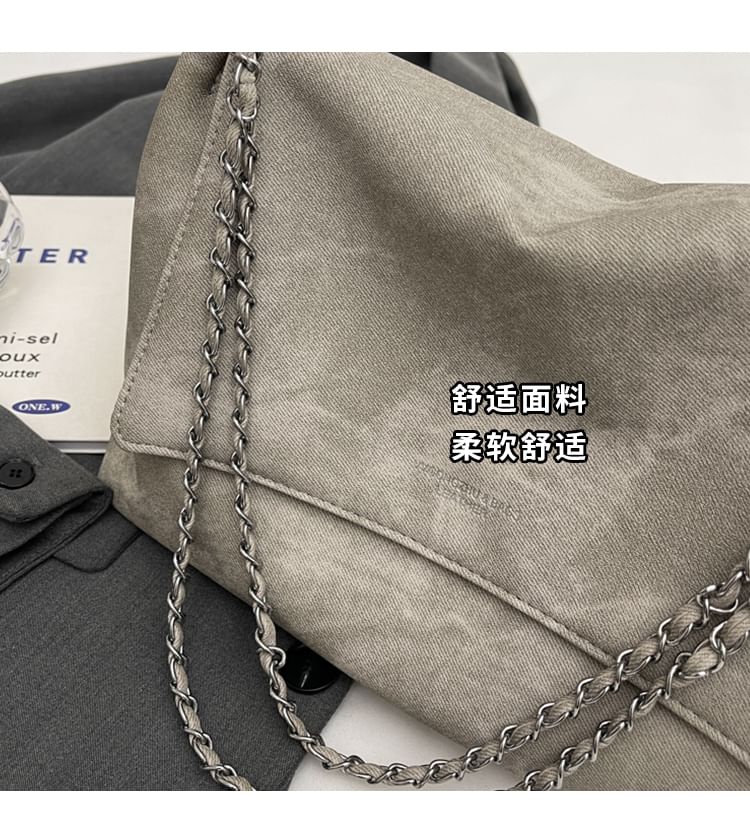 Sac à bandoulière à rabat et chaîne