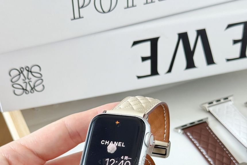 Bracelet magnétique matelassé en similicuir pour Apple Watch