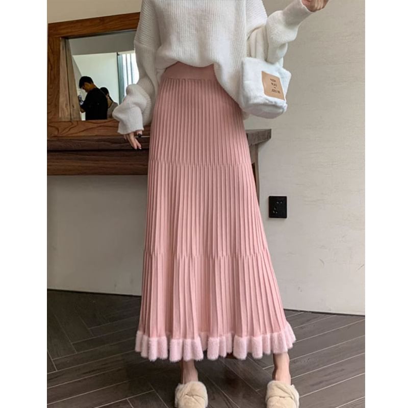 Mid Rise Plain Maxi Pleated Skirt