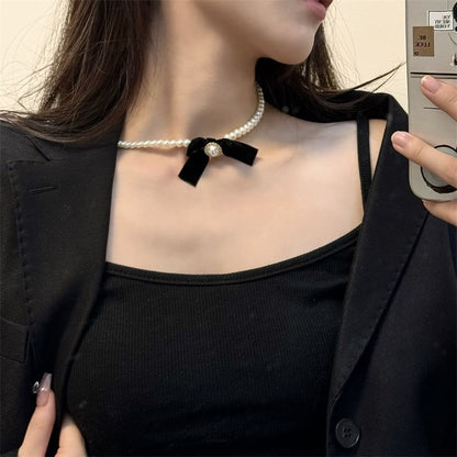 Pearl Necklace Velvet Faux Bow