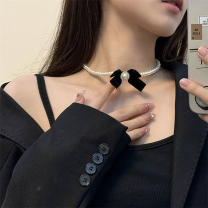 Pearl Necklace Velvet Faux Bow