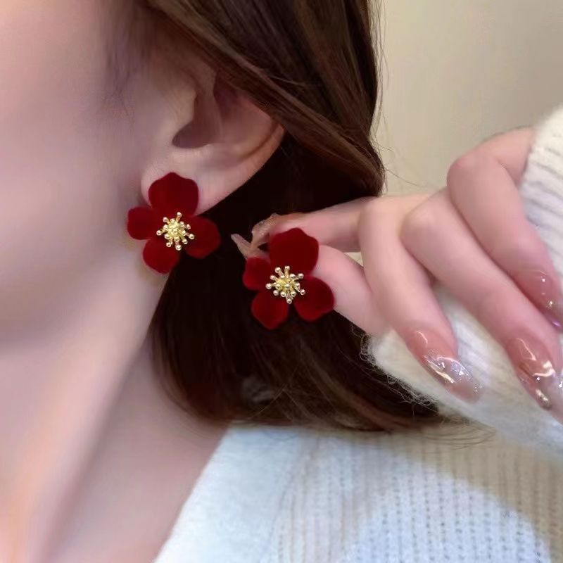 Ear Floral Stud