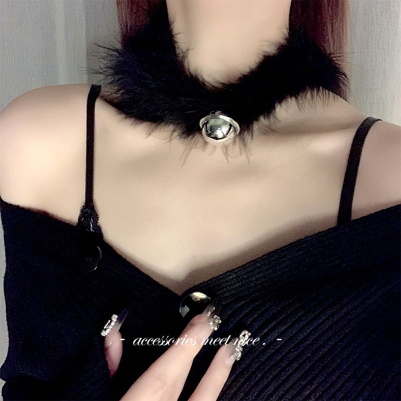 Collier ras du cou en peluche avec cloche