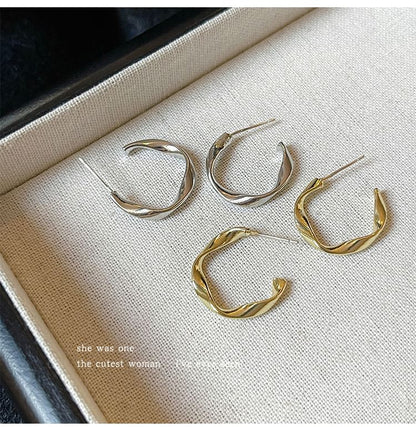 Twisted Hoop Earring