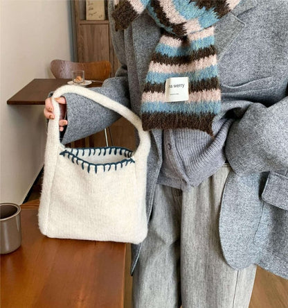 Bag Stitch Contrast Tote Knit