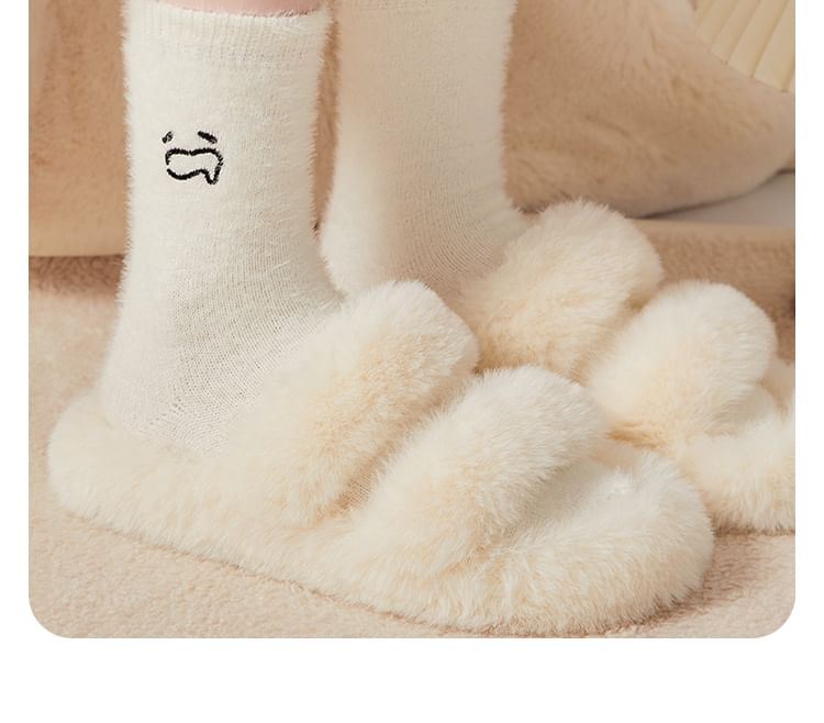 Cartoon Embroidered Fluffy Socks / Set