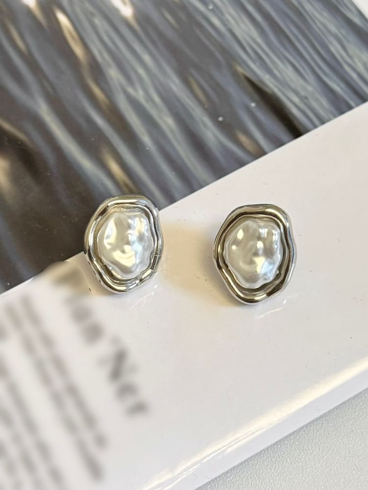 Faux Stud Irregular Pearl Ear