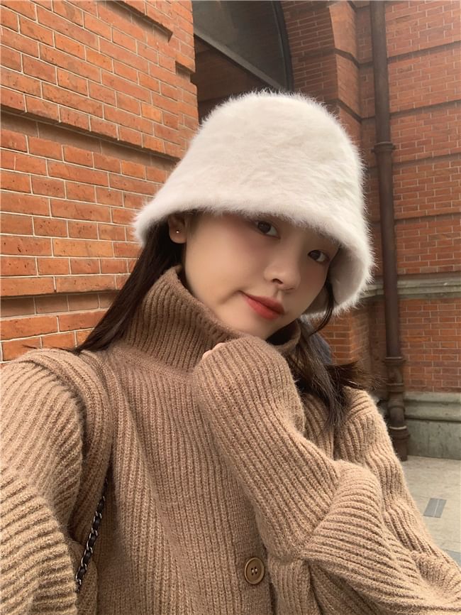 Plain Fluffy Bucket Hat