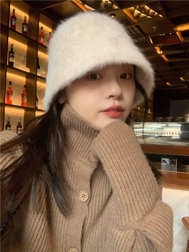 Plain Fluffy Bucket Hat