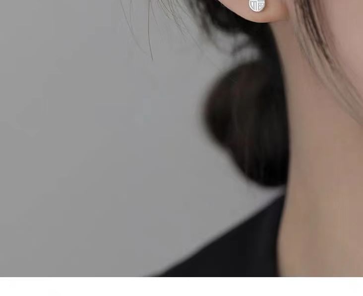 Lucky Ear Stud