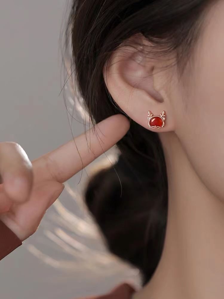 Dragon Ear Stud